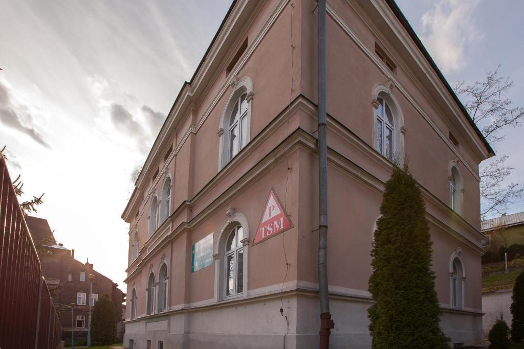 Schronisko Mlodziezowe Ptsm Matecznik Hostel Przemysl Exterior photo