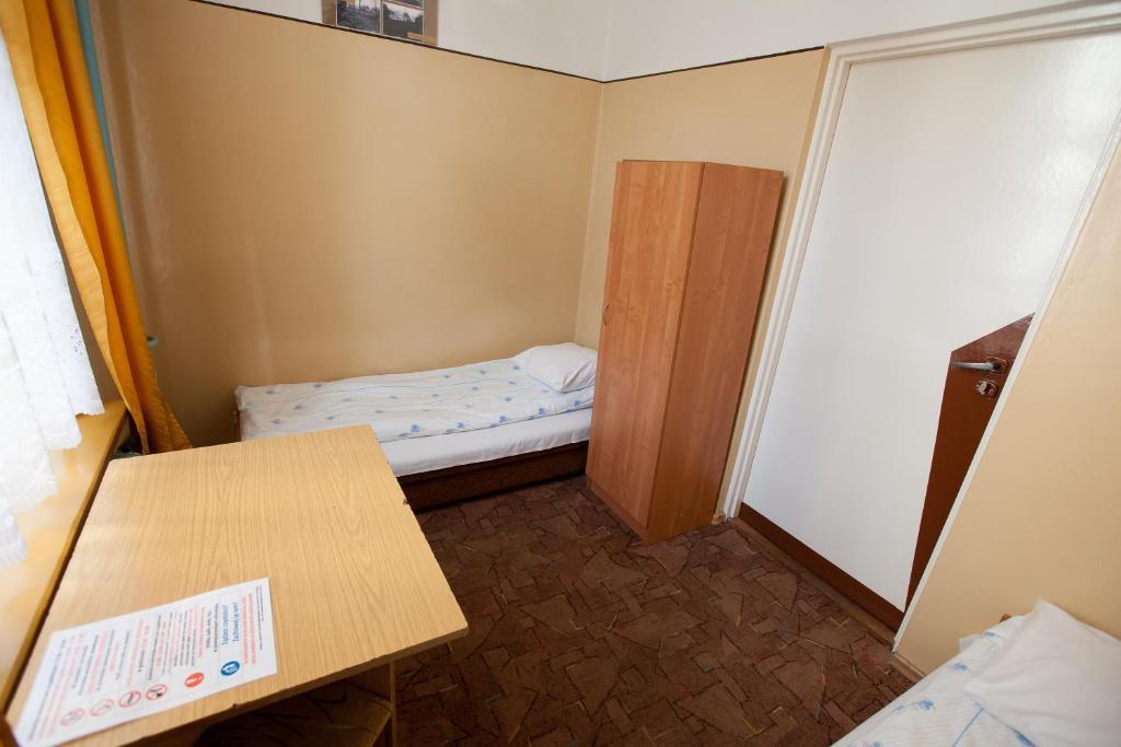 Schronisko Mlodziezowe Ptsm Matecznik Hostel Przemysl Room photo