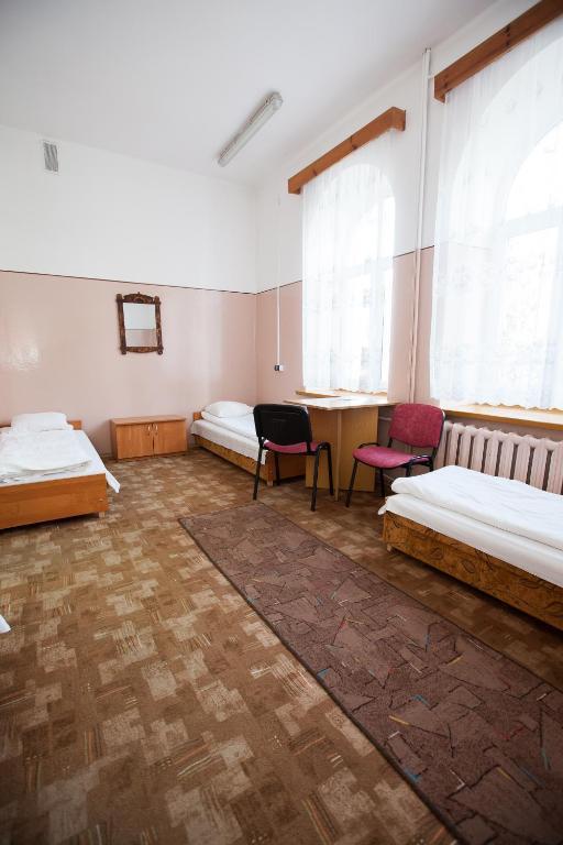 Schronisko Mlodziezowe Ptsm Matecznik Hostel Przemysl Room photo